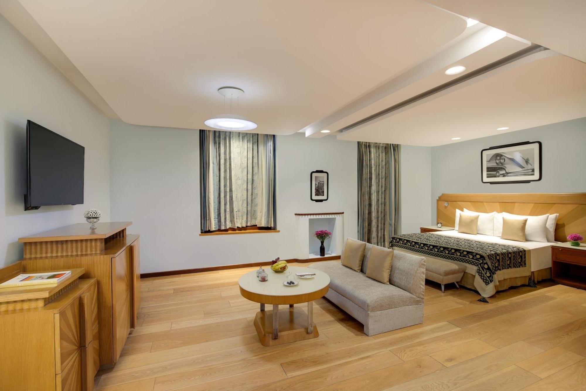 Ambassador, New Delhi - Ihcl Seleqtions Hotel Kültér fotó Suite room at The Park, New Delhi