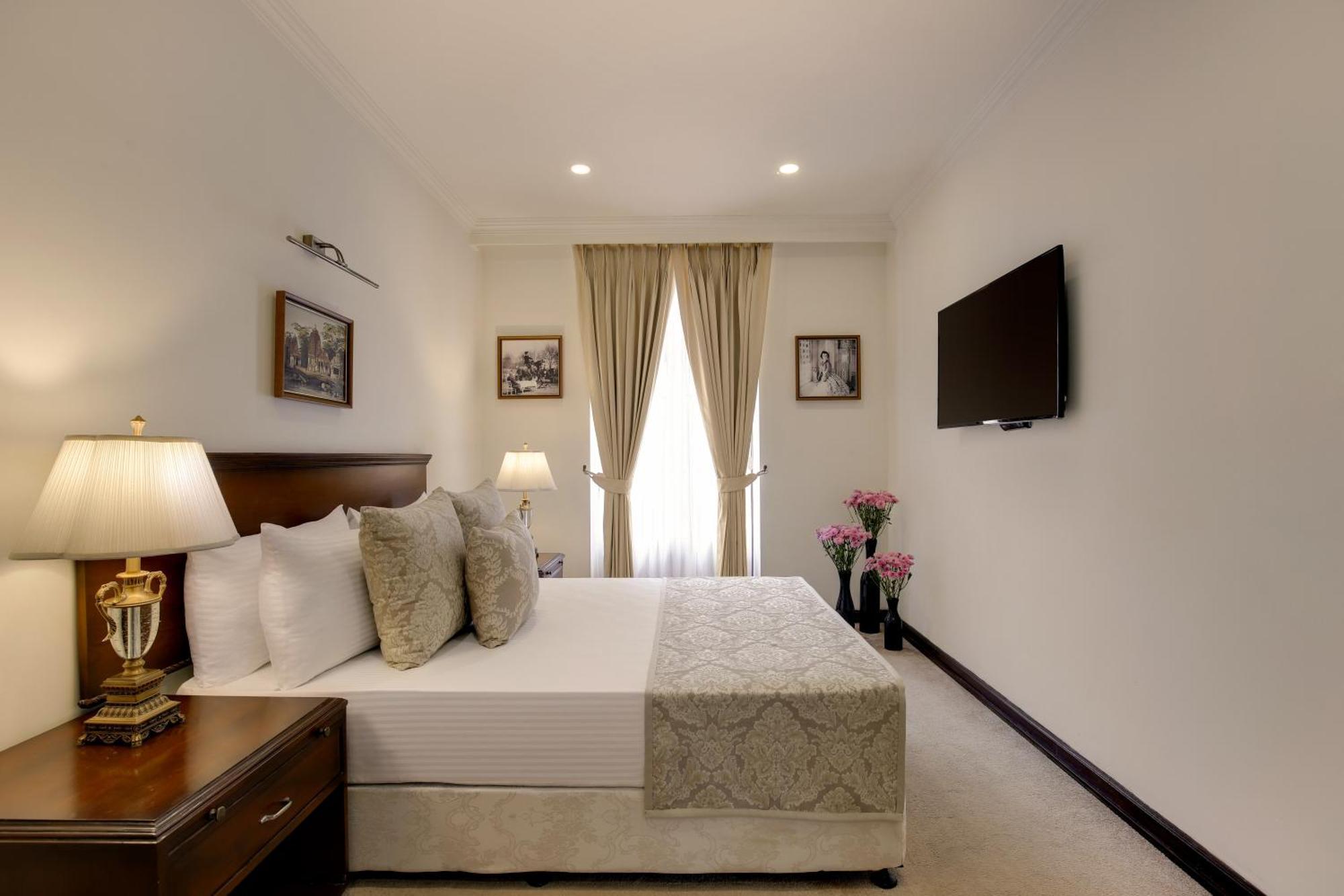 Ambassador, New Delhi - Ihcl Seleqtions Hotel Kültér fotó A bedroom at the hotel